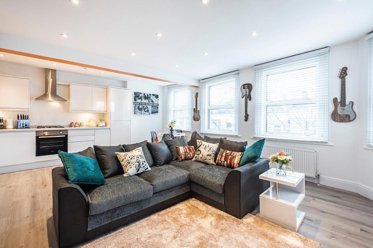 Ferienwohnung Cozy And Serene Brand-New Flat In Kilburn, London Exterior foto