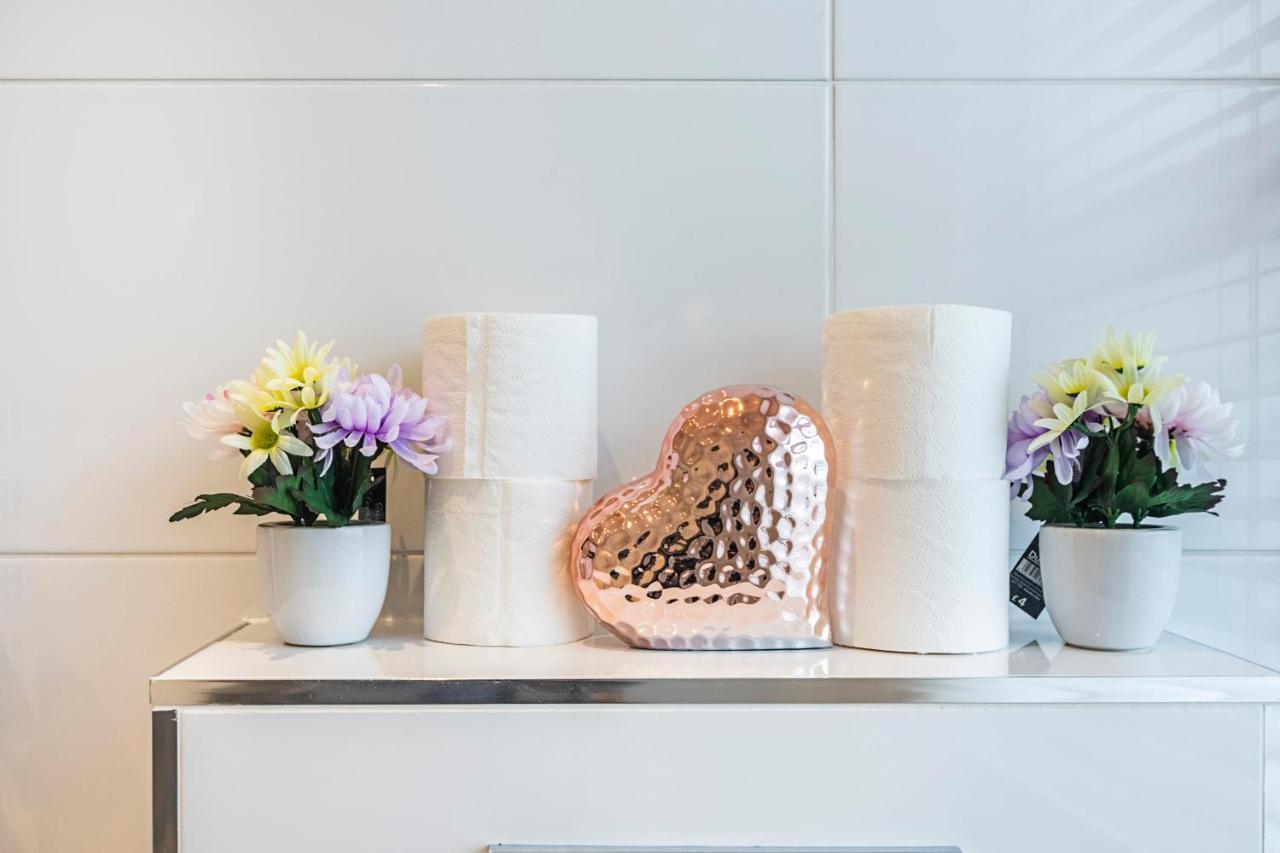 Ferienwohnung Cozy And Serene Brand-New Flat In Kilburn, London Exterior foto